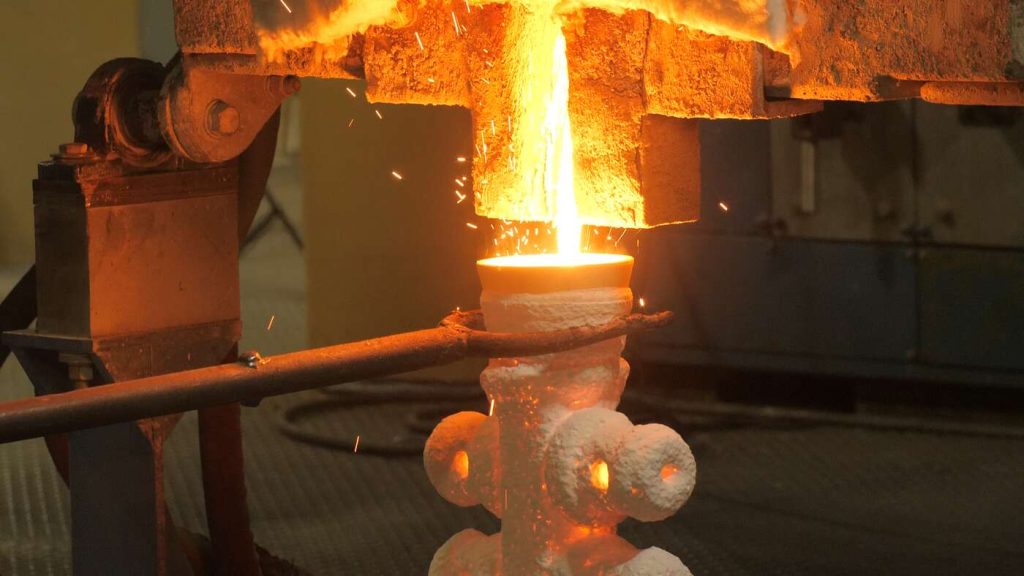 Eagle Precision pouring liquid metal